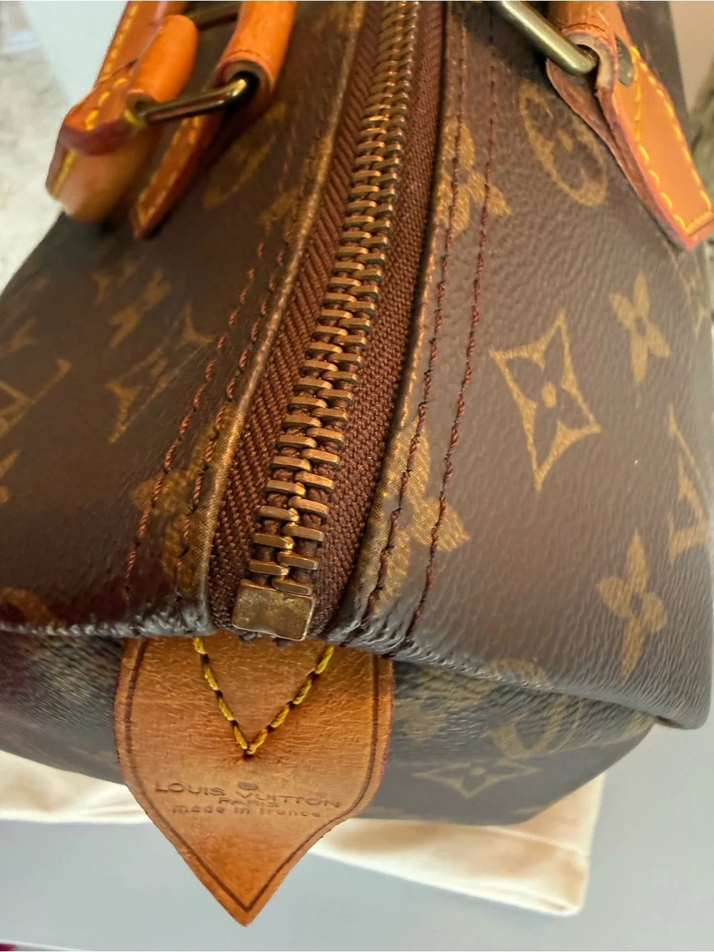Vintage Louis Vuitton Monogram Canvas Speedy 30